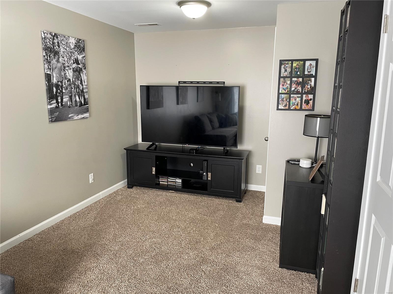 5425 Humbert Road Alton, IL 62002 - Photo 18 of 41 Gallery Image 18