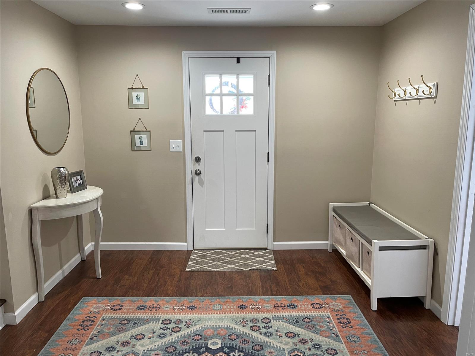 5425 Humbert Road Alton, IL 62002 - Photo 3 of 41 Gallery Image 3
