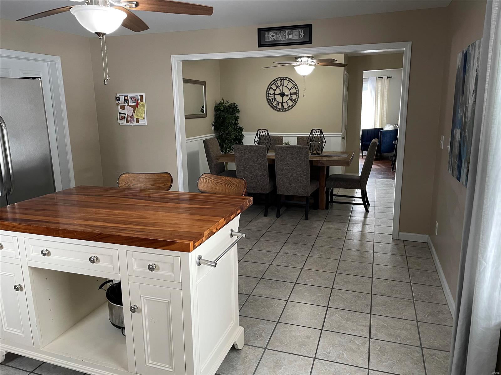 5425 Humbert Road Alton, IL 62002 - Photo 10 of 41 Gallery Image 10