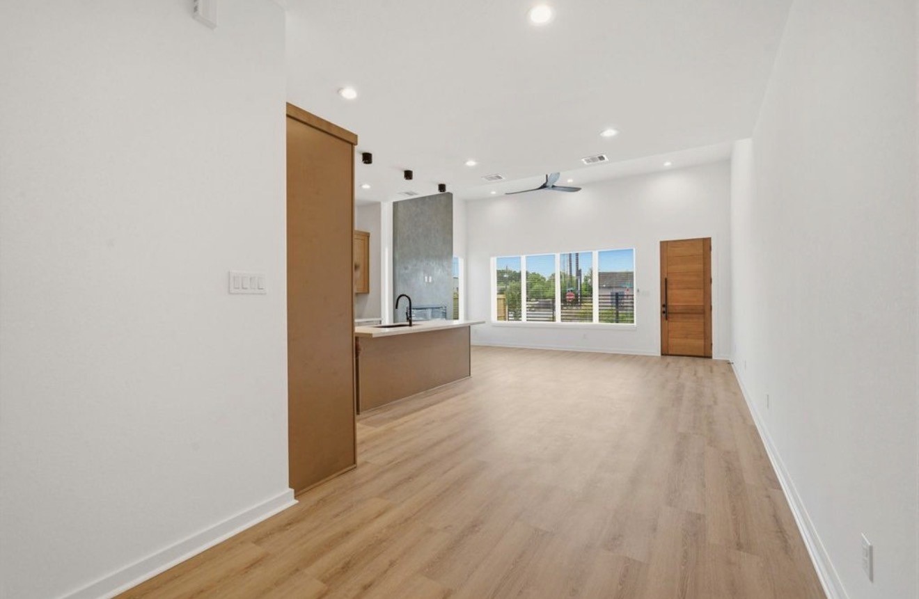 8203 Calhoun Road, Unit A Houston, TX 77033 - Photo 11 of 33 Gallery Image 11