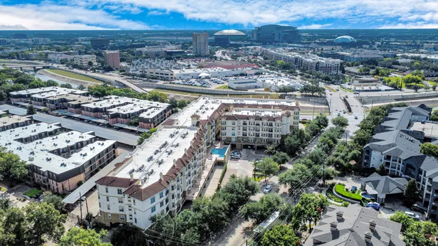 $1,250 | 7575 Kirby Drive, Unit 3403, Houston, TX 77030