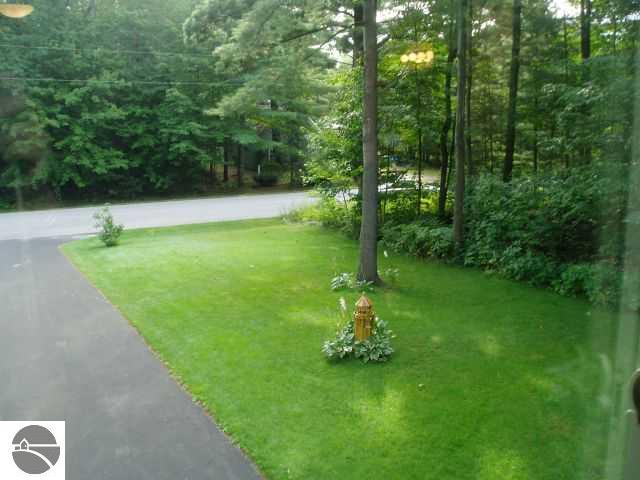 10785 White Pine Road Interlochen, MI 49643 - Photo 6 of 8 1673515-5.JPG