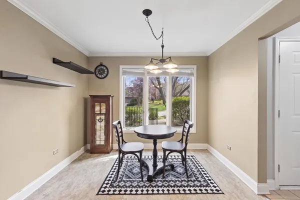 $375,000 | 1163 Mistwood Court, Downers Grove, IL 60515