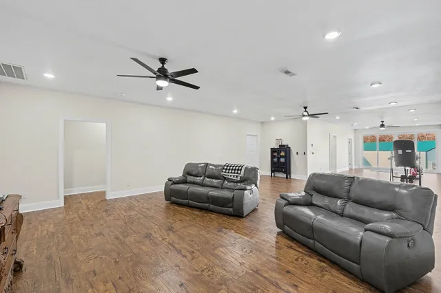 $950,000 | 1645 Old Lewisburg Highway, Columbia, TN 38401