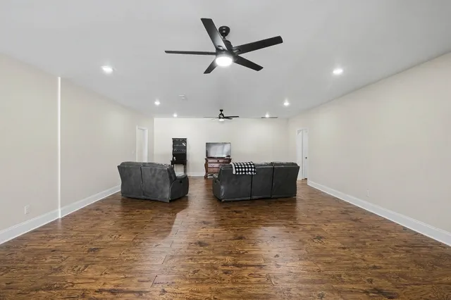 $950,000 | 1645 Old Lewisburg Highway, Columbia, TN 38401