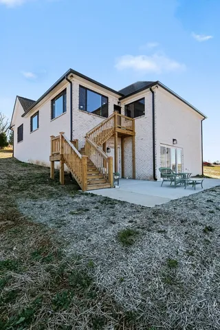 $950,000 | 1645 Old Lewisburg Highway, Columbia, TN 38401