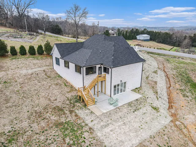 $950,000 | 1645 Old Lewisburg Highway, Columbia, TN 38401
