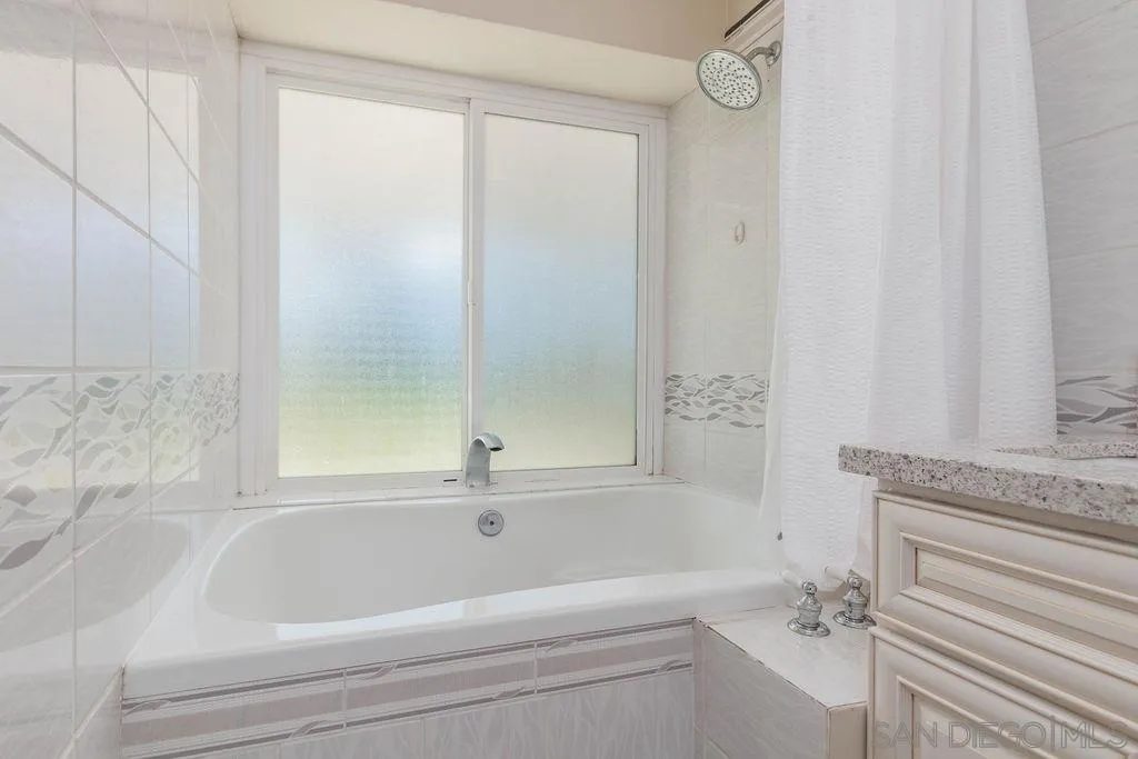 1309 Powell Road Oceanside, CA 92056 - Photo 17 of 25 Gallery Image 17