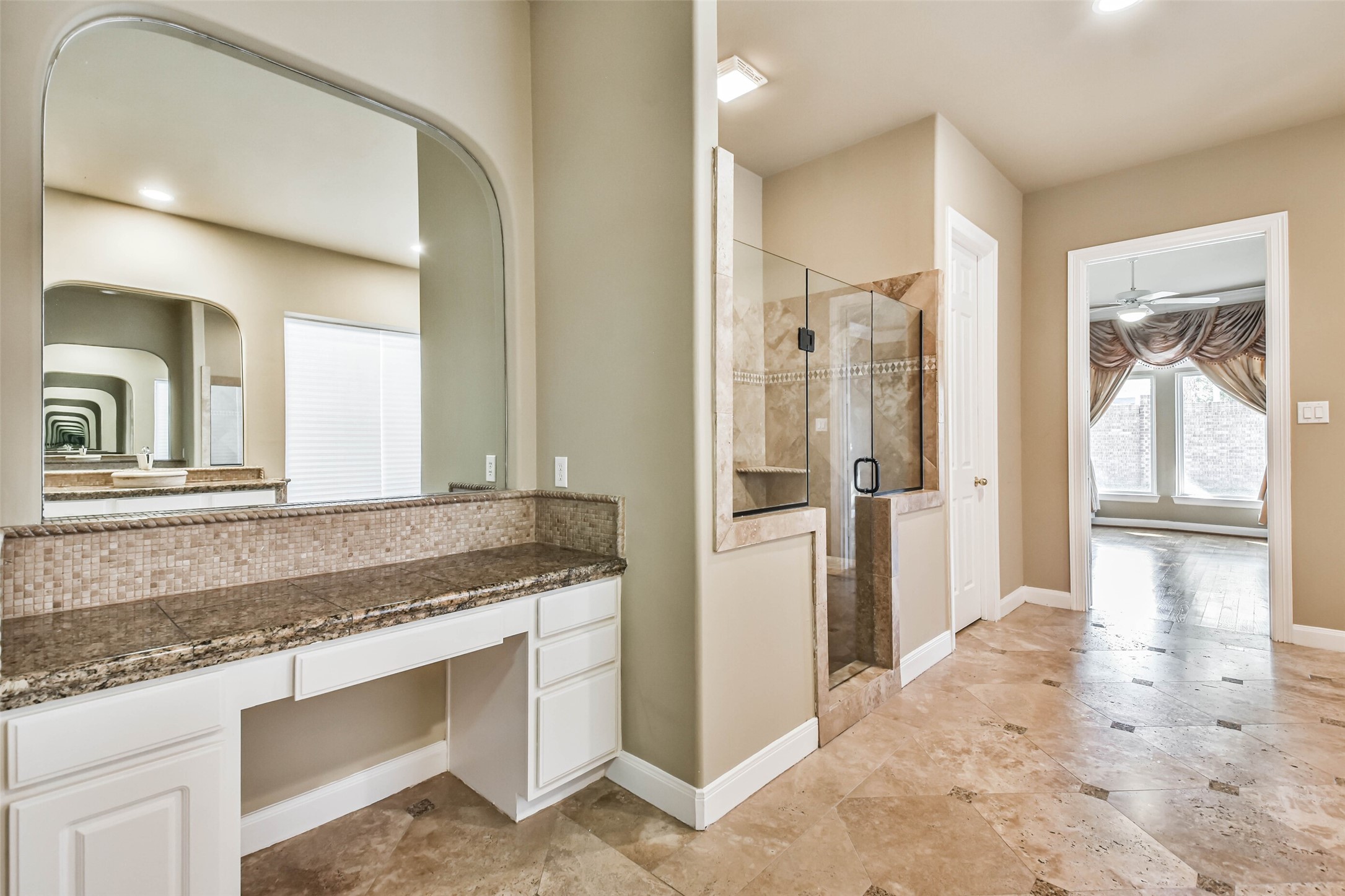 11511 Gallant Ridge Lane Houston, TX 77082 - Photo 29 of 50 PRIMARY ENSUITE