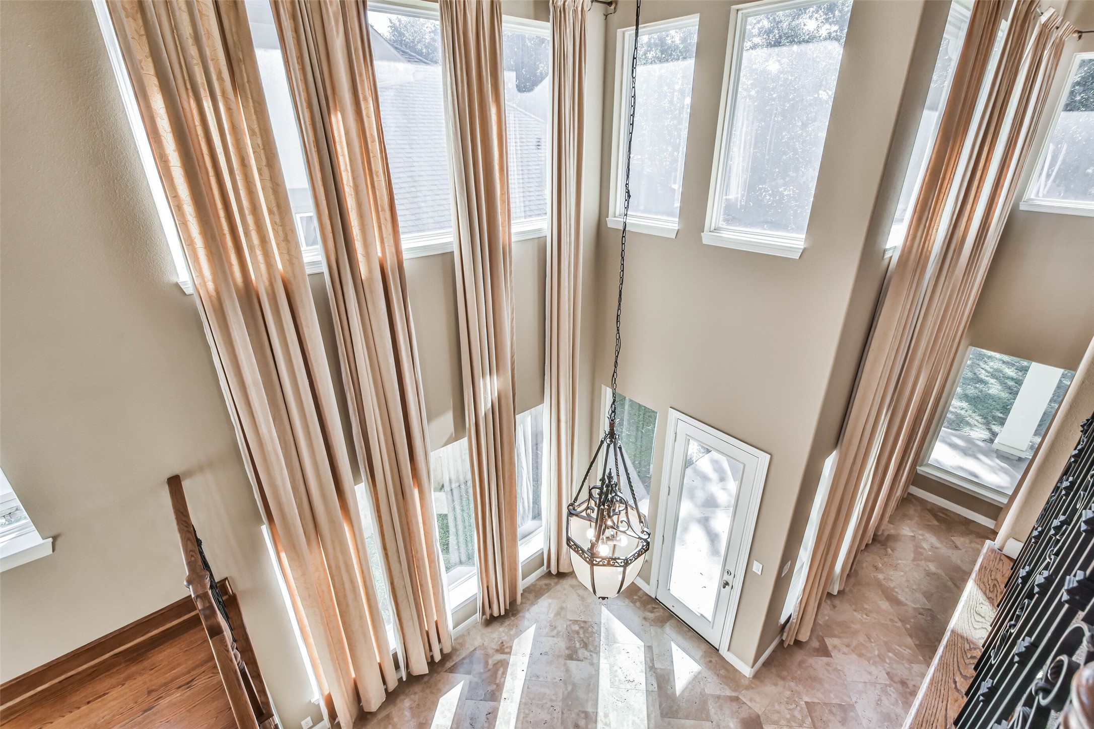 11511 Gallant Ridge Lane Houston, TX 77082 - Photo 44 of 50 Cathedral Ceilings