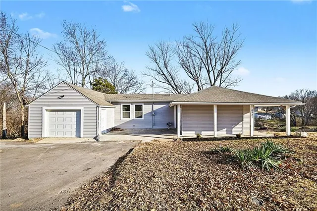 $290,000 | 6221 North Wheeling Avenue, Kansas City, MO 64119