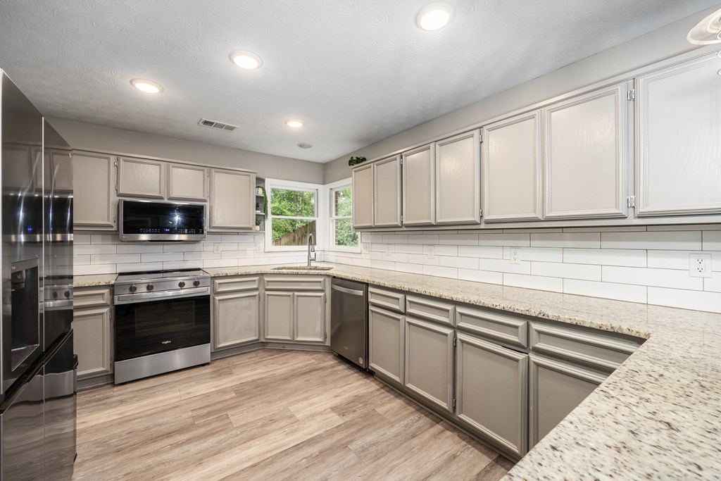 53 Lee Road Phenix City, AL 36870 - Photo 18 of 56