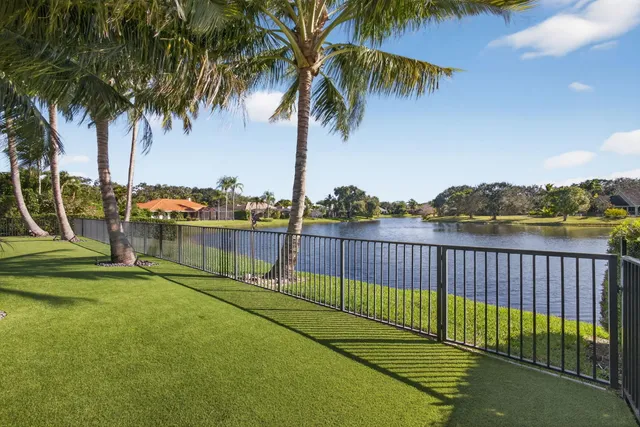 $2,595,000 | 18145 Southeast Heritage Drive, Tequesta, FL 33469