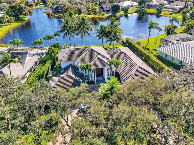 $2,595,000 | 18145 Southeast Heritage Drive, Tequesta, FL 33469