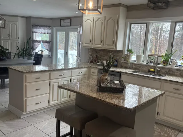 $850,000 | 51 Zion Hill Road, Salem, NH 03079