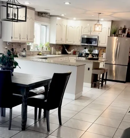 $850,000 | 51 Zion Hill Road, Salem, NH 03079