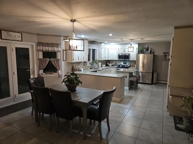 $850,000 | 51 Zion Hill Road, Salem, NH 03079