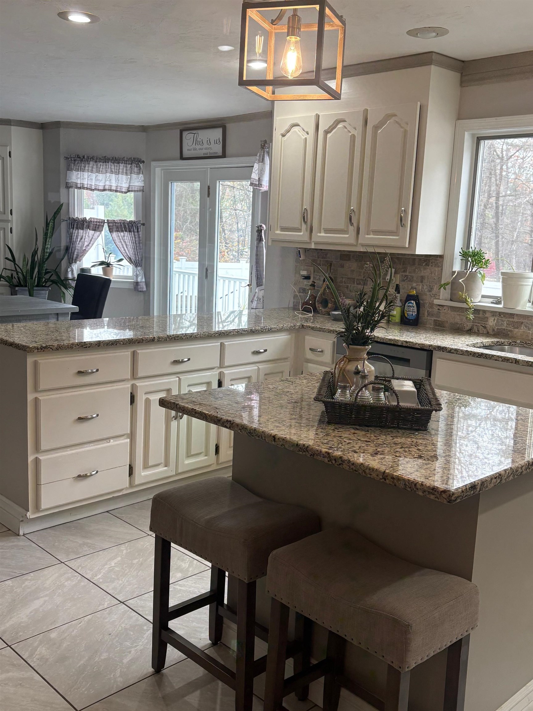 51 Zion Hill Road Salem, NH 03079 - Photo 5 of 40