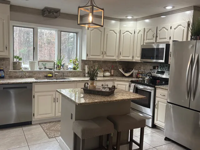 $850,000 | 51 Zion Hill Road, Salem, NH 03079