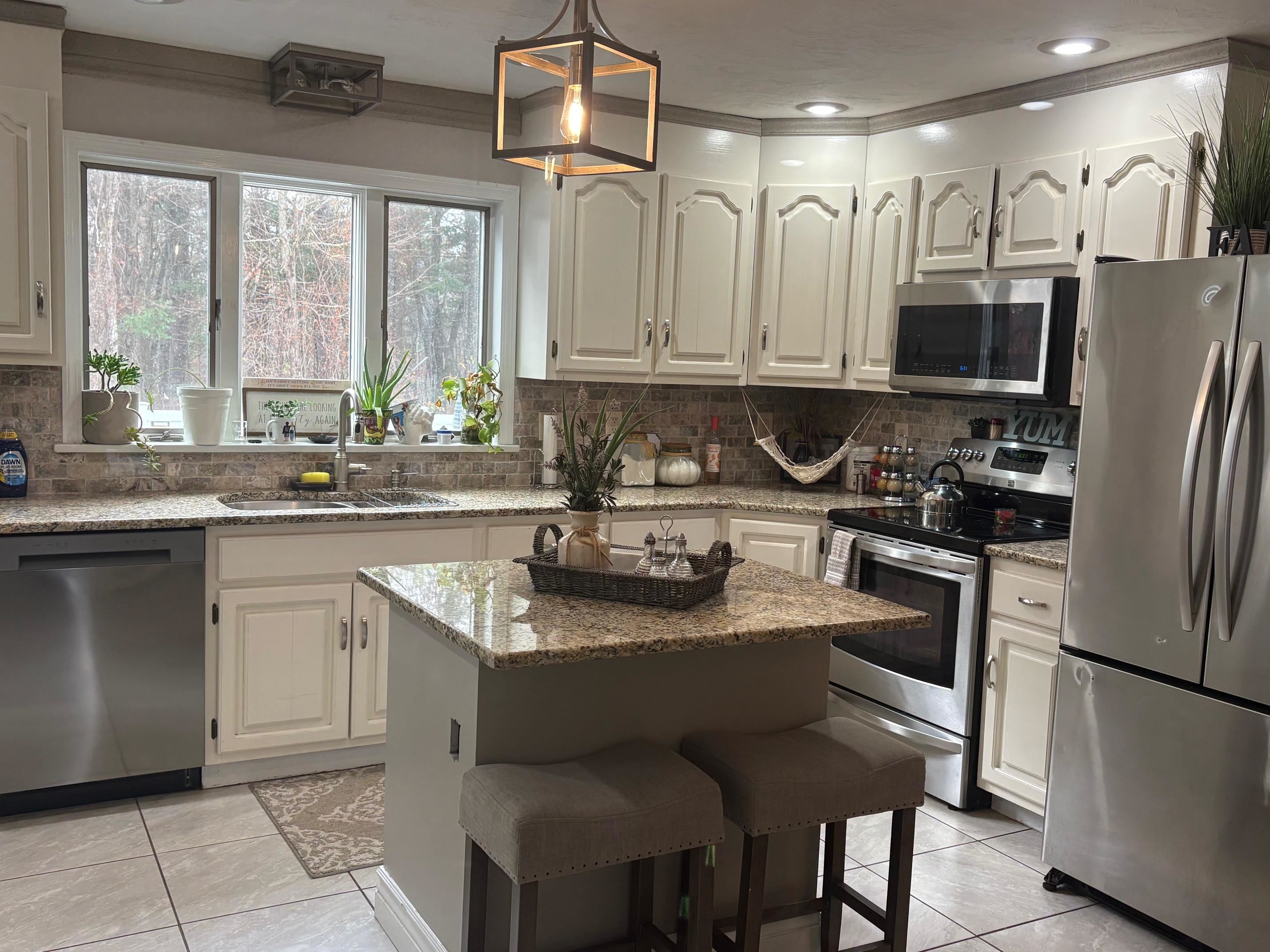 51 Zion Hill Road Salem, NH 03079 - Photo 10 of 40