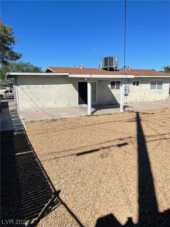 129 Maple Street Henderson, NV 89015 - Photo 2 of 38