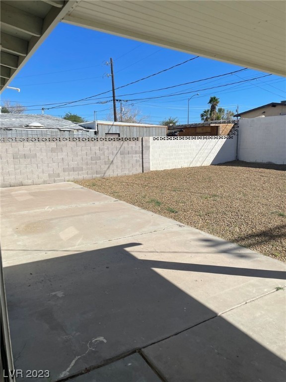 129 Maple Street Henderson, NV 89015 - Photo 33 of 38