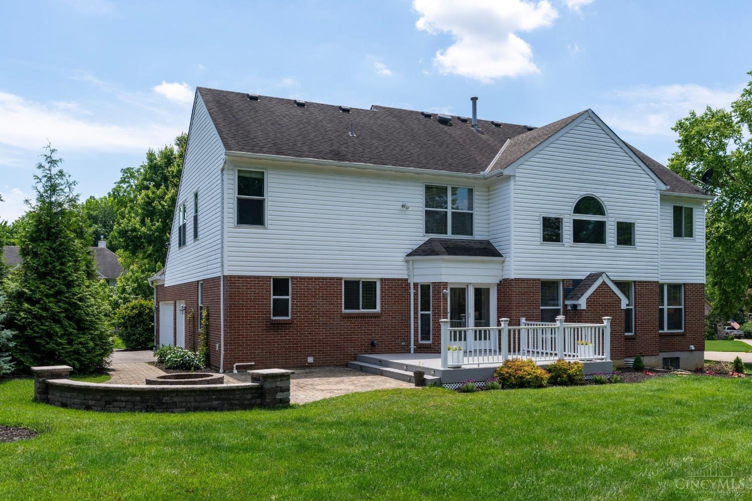 5038 Midfield Road Cincinnati, OH 45244 - Photo 2 of 55