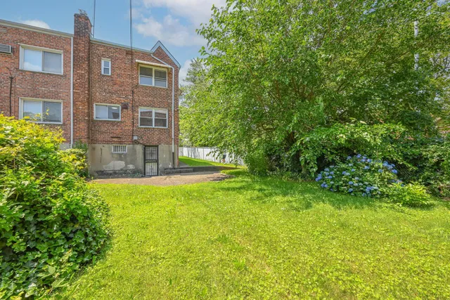 $1,188,000 | 150-01 Horace Harding Expressway | Queensboro Hill