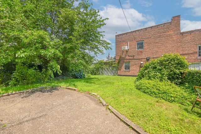 $1,188,000 | 150-01 Horace Harding Expressway | Queensboro Hill