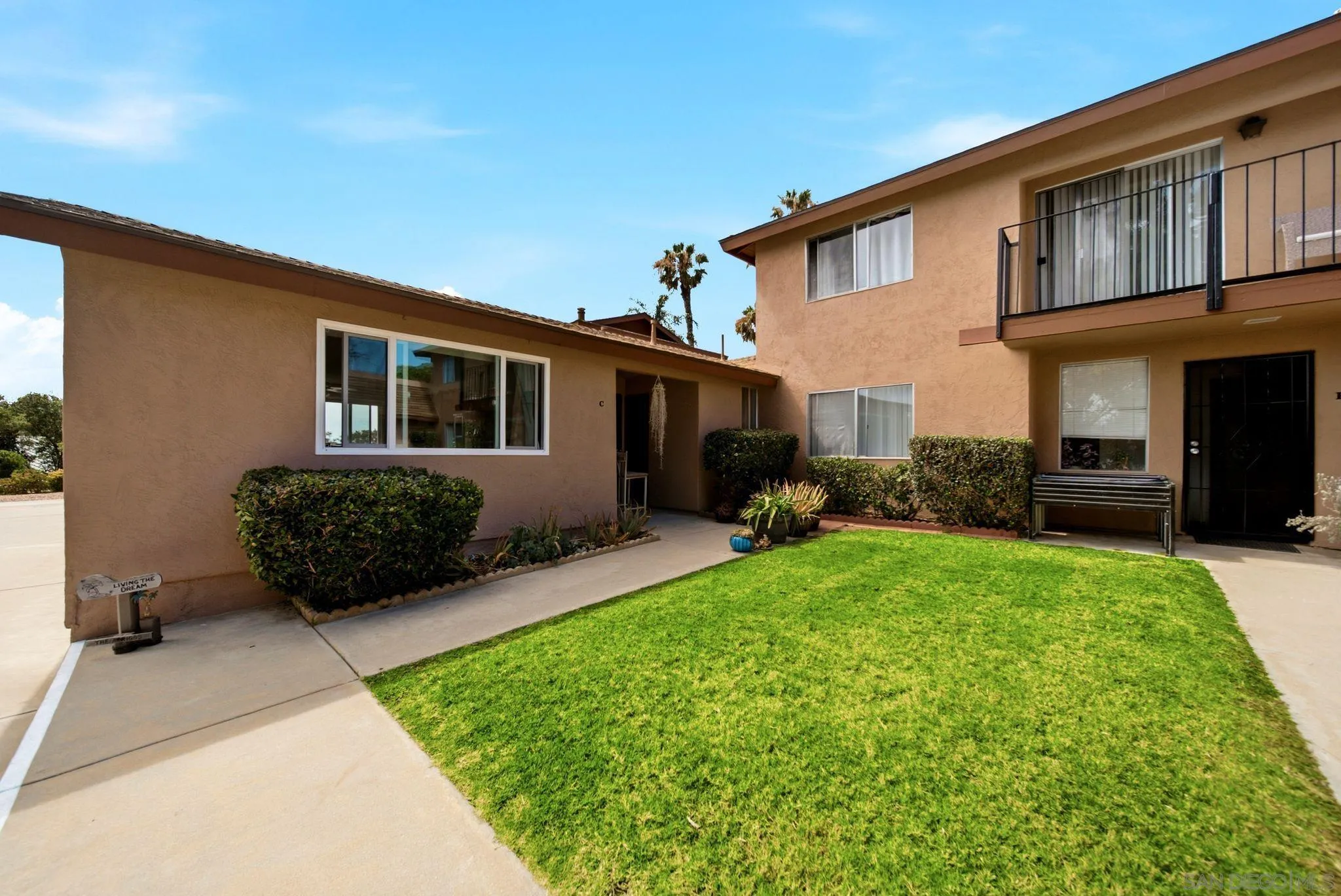 932 Regal Road Encinitas, CA 92024 - Photo 7 of 44