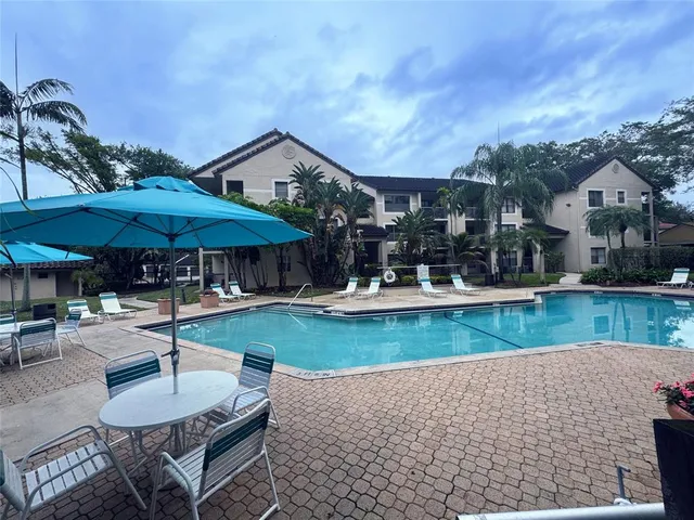 $1,600 | 4361 West McNab Road, Unit 17, Pompano Beach, FL 33069