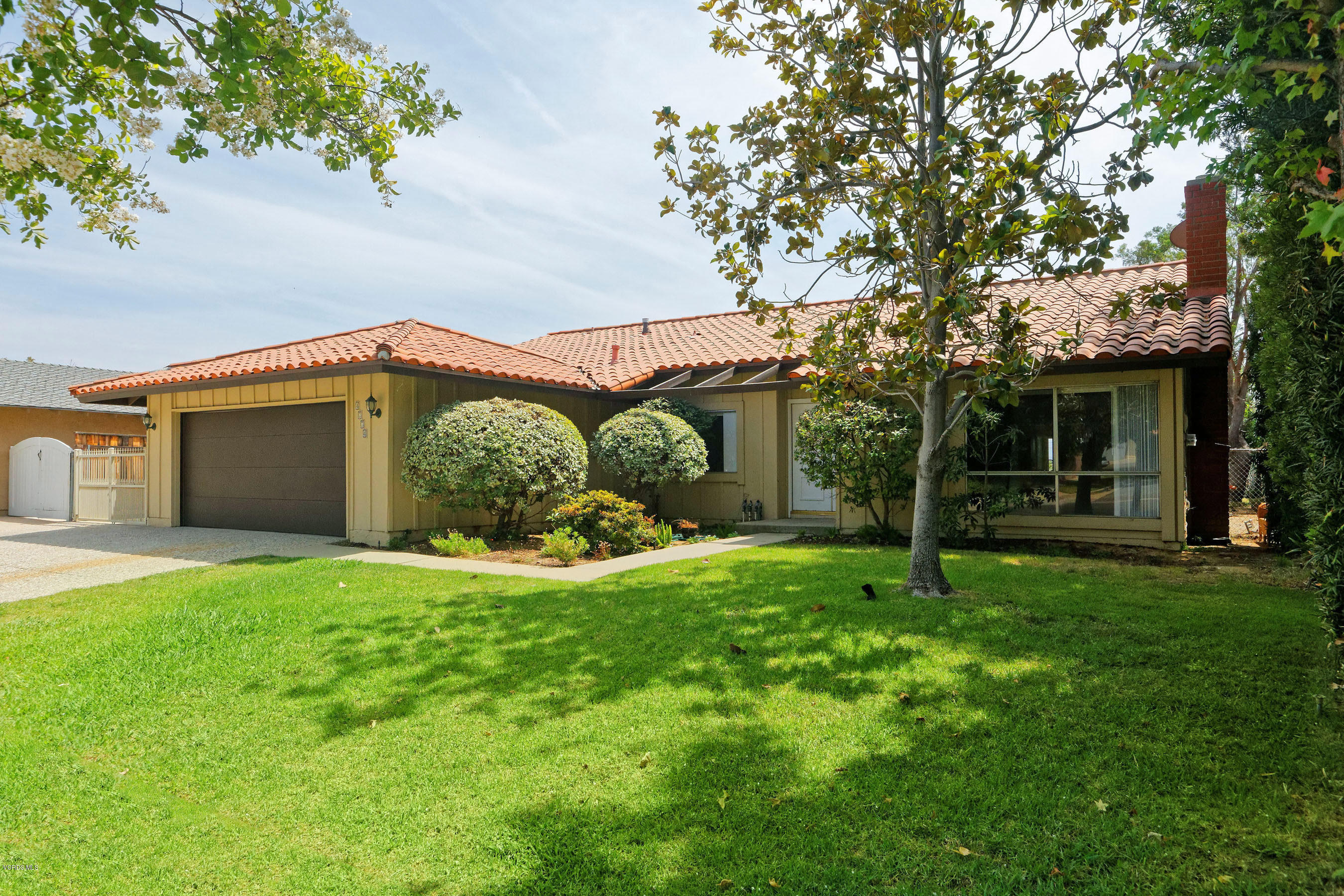 4774 Summit Avenue Simi Valley, CA 93063 - Photo 2 of 40 2