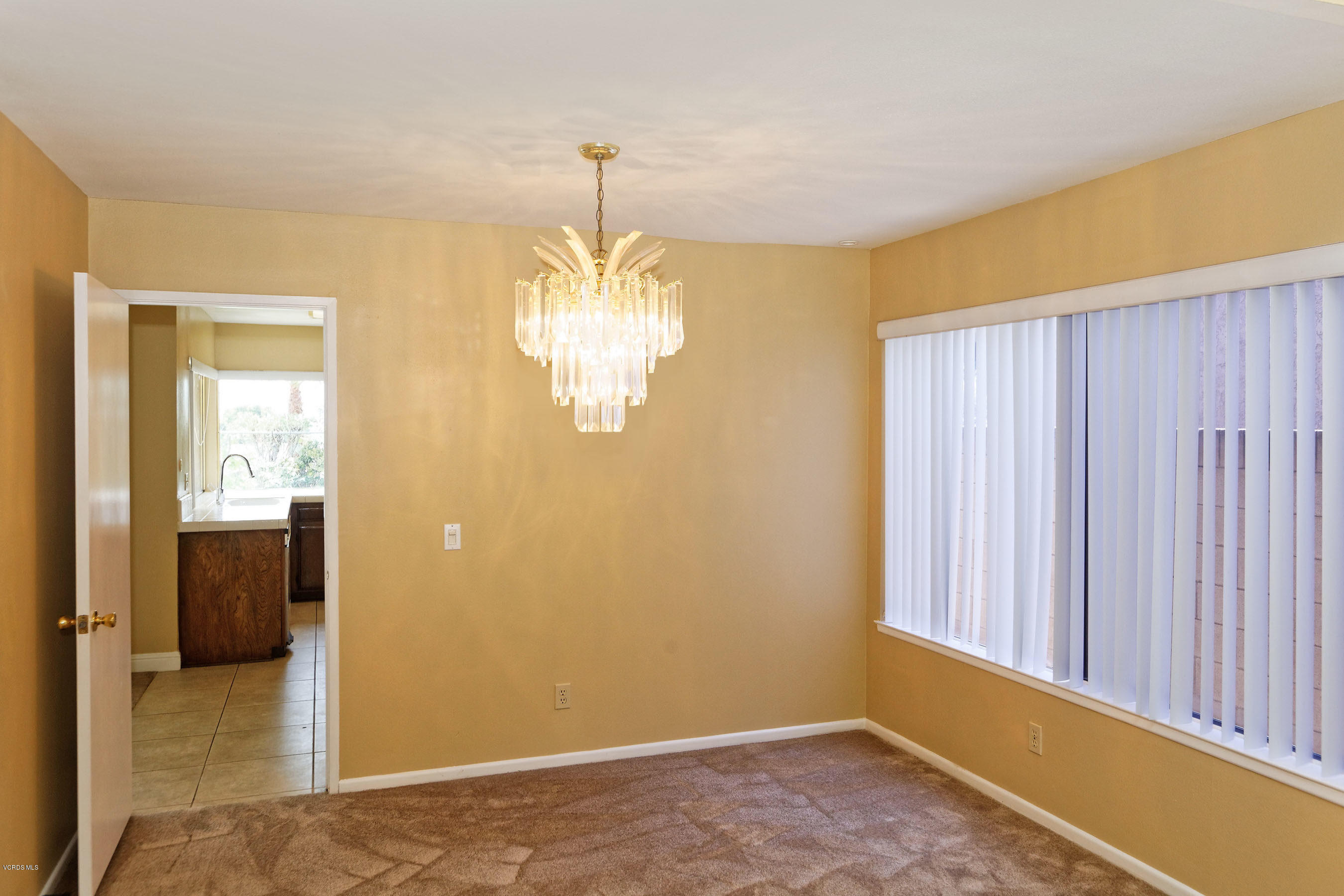 4774 Summit Avenue Simi Valley, CA 93063 - Photo 11 of 40 14