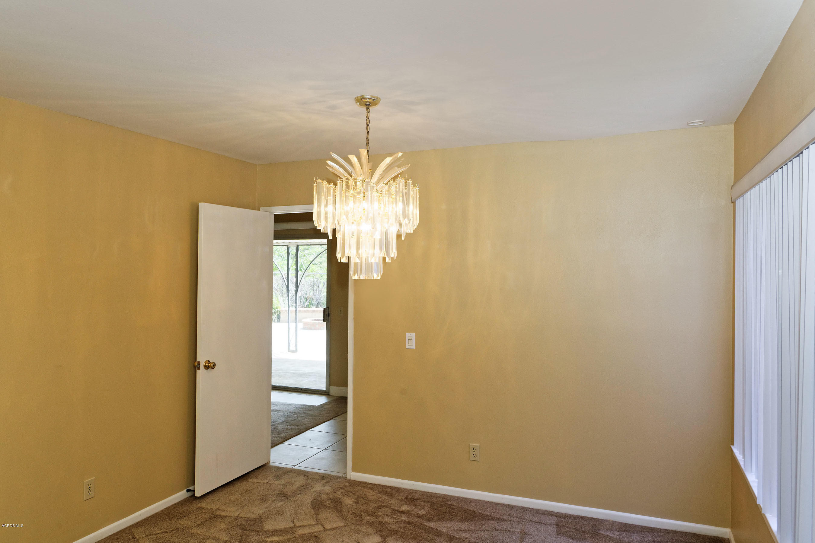 4774 Summit Avenue Simi Valley, CA 93063 - Photo 12 of 40 15