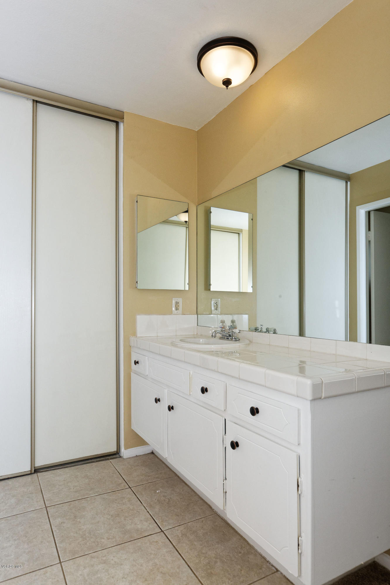 4774 Summit Avenue Simi Valley, CA 93063 - Photo 25 of 40 29