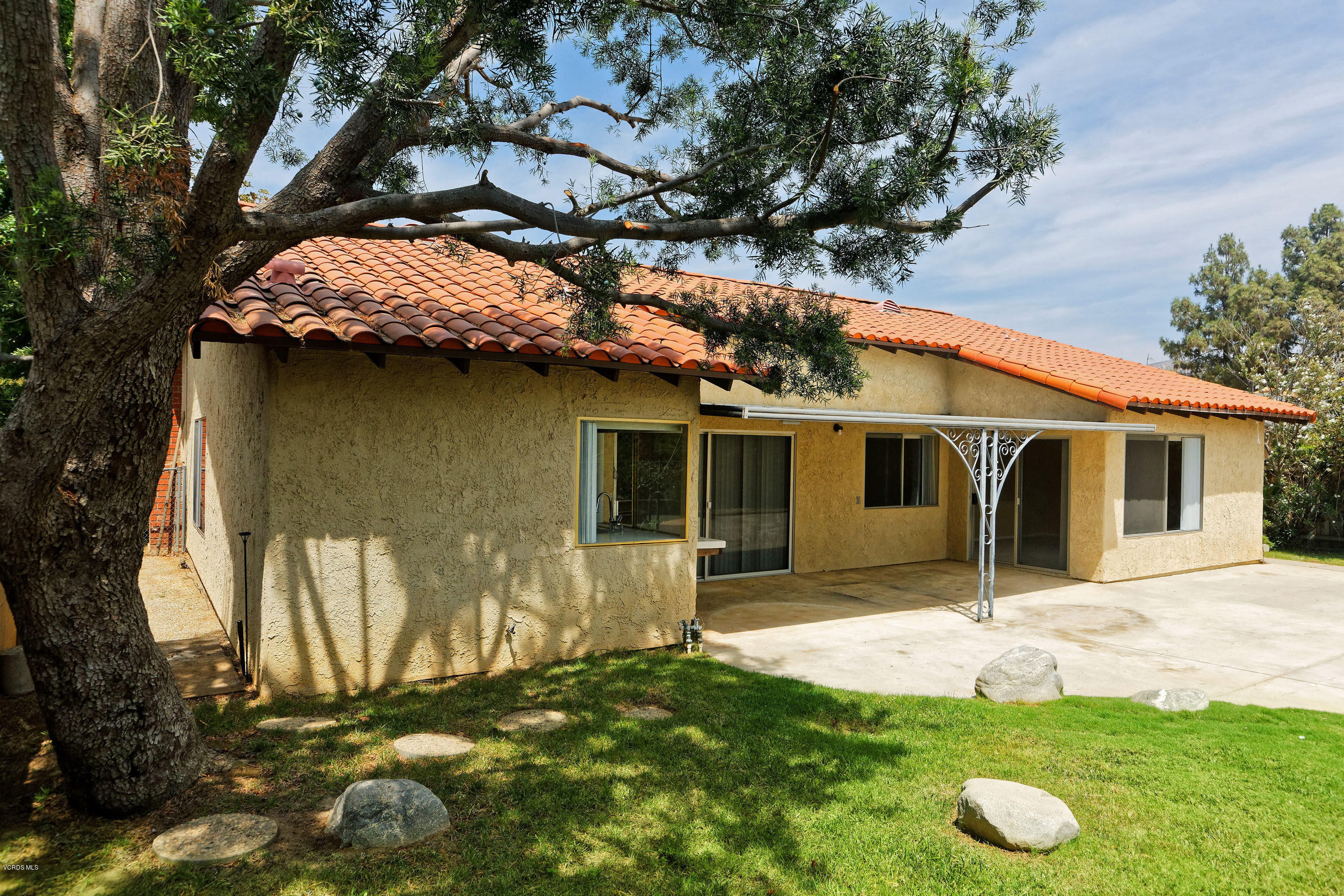 4774 Summit Avenue Simi Valley, CA 93063 - Photo 36 of 40 33