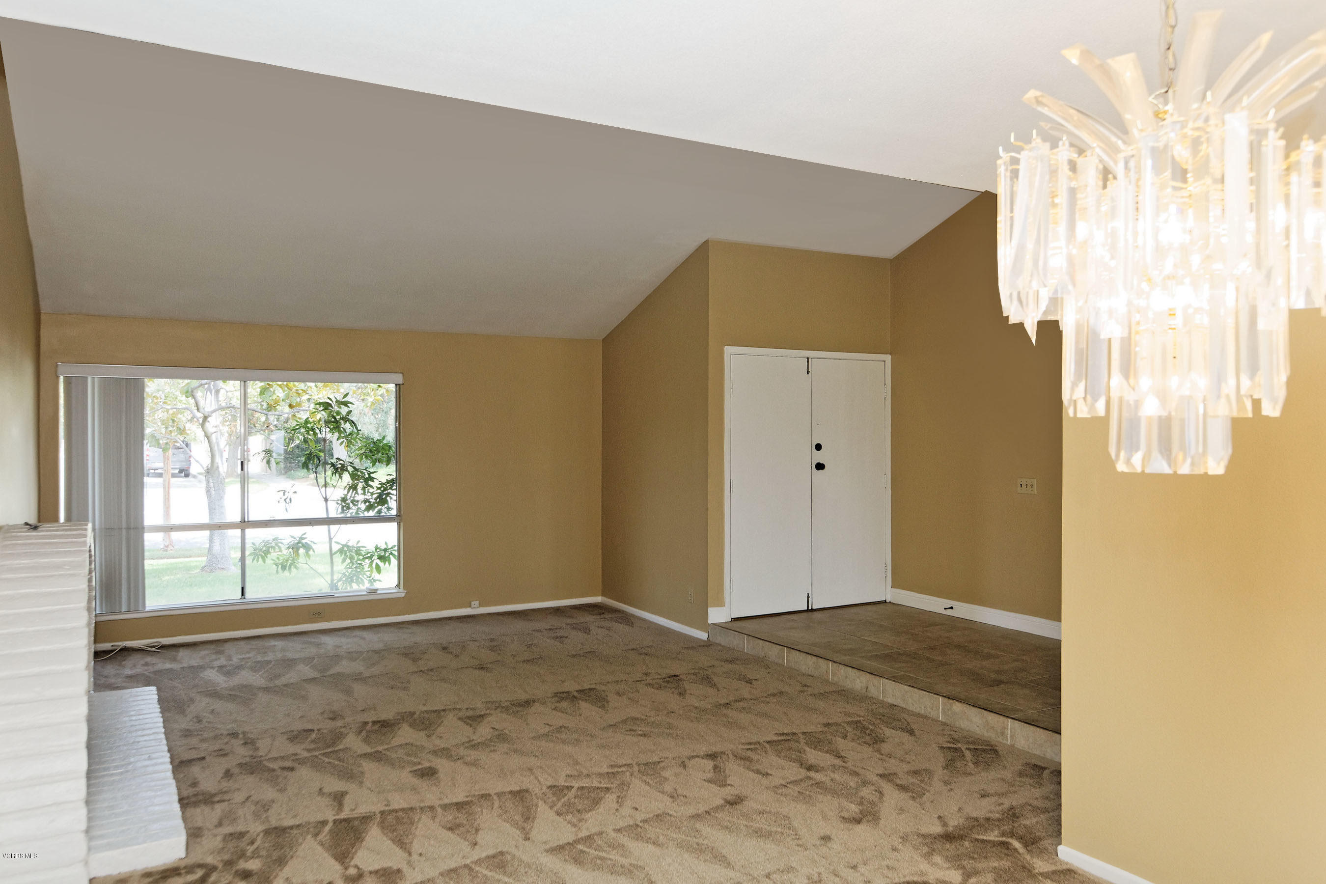 4774 Summit Avenue Simi Valley, CA 93063 - Photo 8 of 40 13