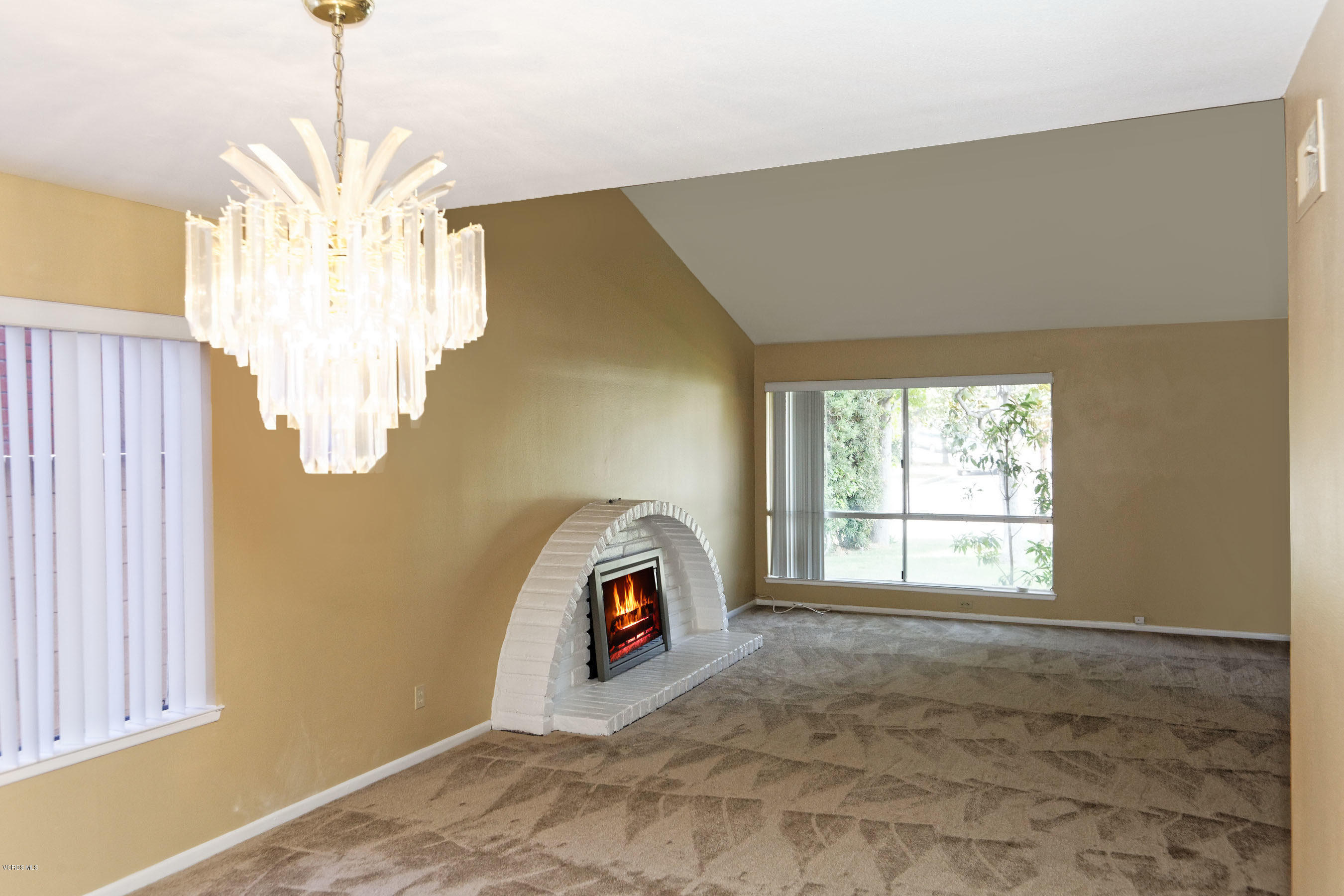 4774 Summit Avenue Simi Valley, CA 93063 - Photo 10 of 40 12