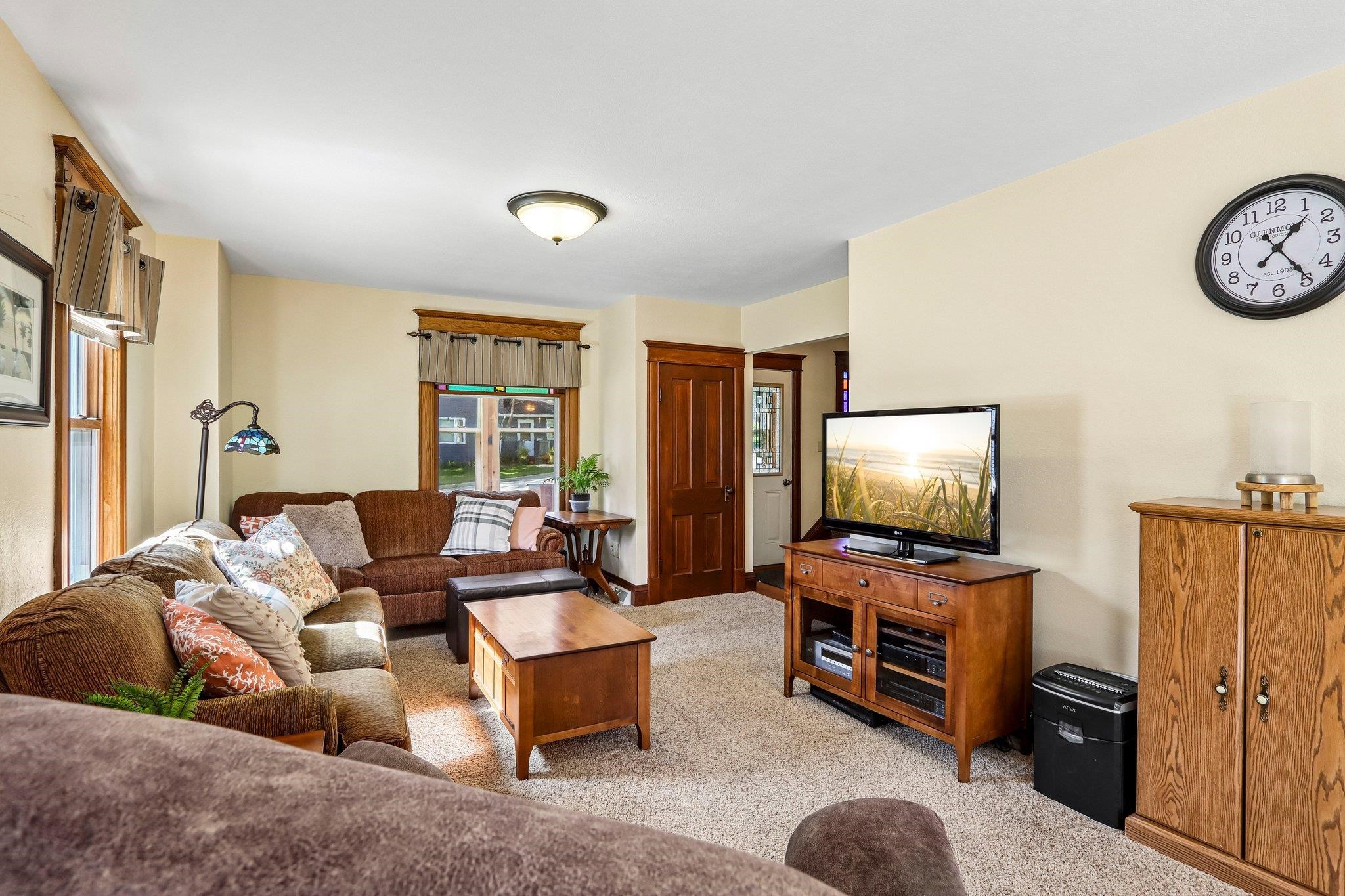 319 Sheldon Street Cambridge, WI 53523 - Photo 8 of 41 Gallery Image 8