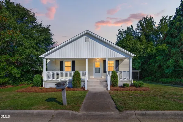 $200,000 | 302 South McKay Avenue, Dunn, NC 28334