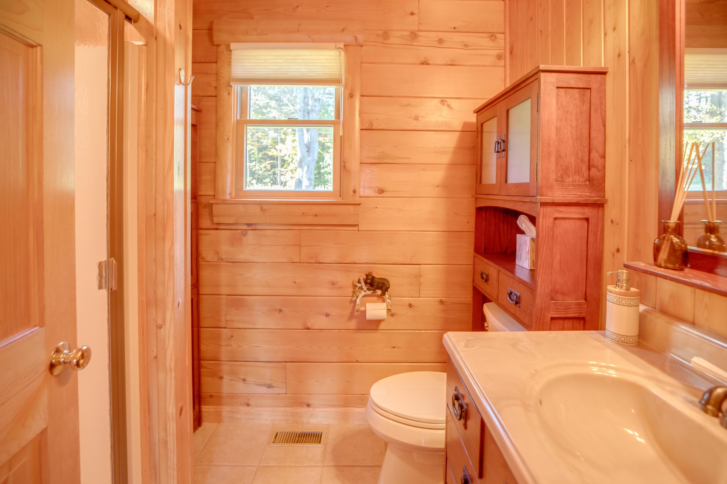 55 Crane Road Whitefield, NH 03598 - Photo 7 of 40