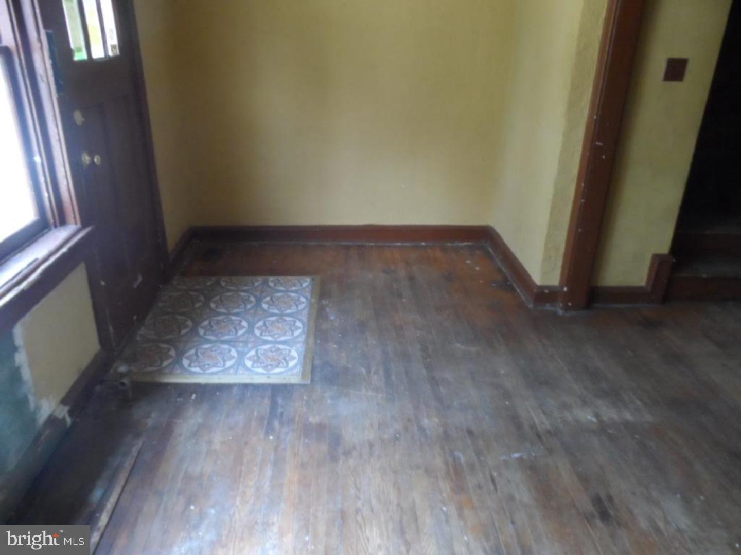 232 Kent Road Upper Darby, PA 19082 - Photo 2 of 8