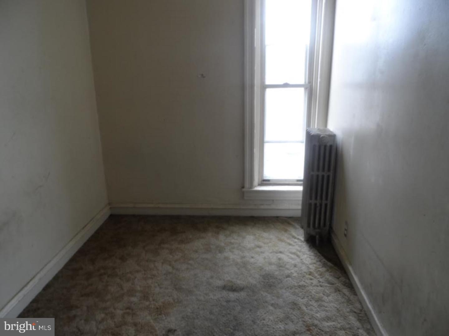 232 Kent Road Upper Darby, PA 19082 - Photo 6 of 8