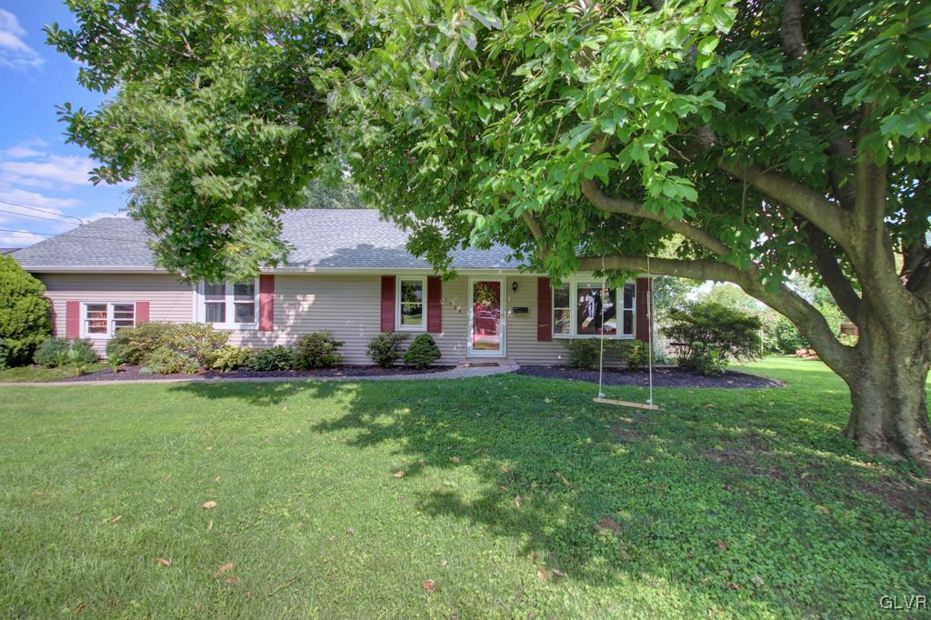 1464 Kelchner Road Bethlehem, PA 18018 - Photo 3 of 22 Gallery Image 3