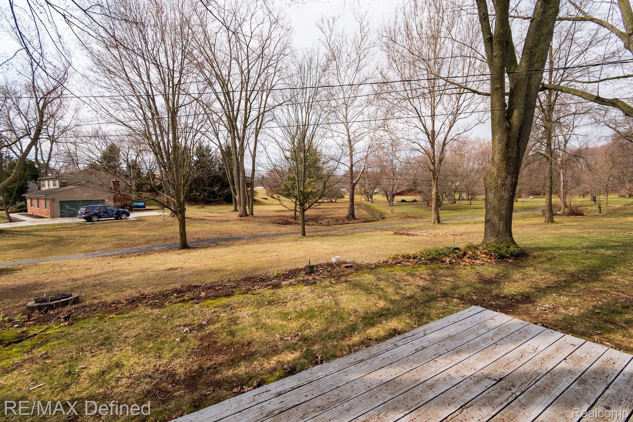 674 Campus Road Rochester, MI 48309 - Photo 41 of 48 DSC_0207.jpg