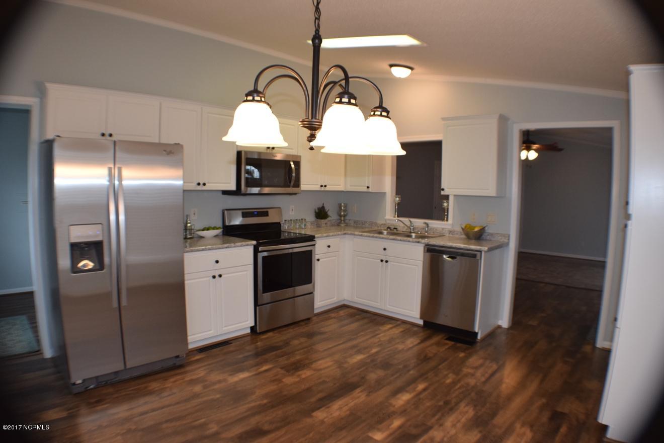 314 Core Road Richlands, NC 28574 - Photo 2 of 27 DSC_0332