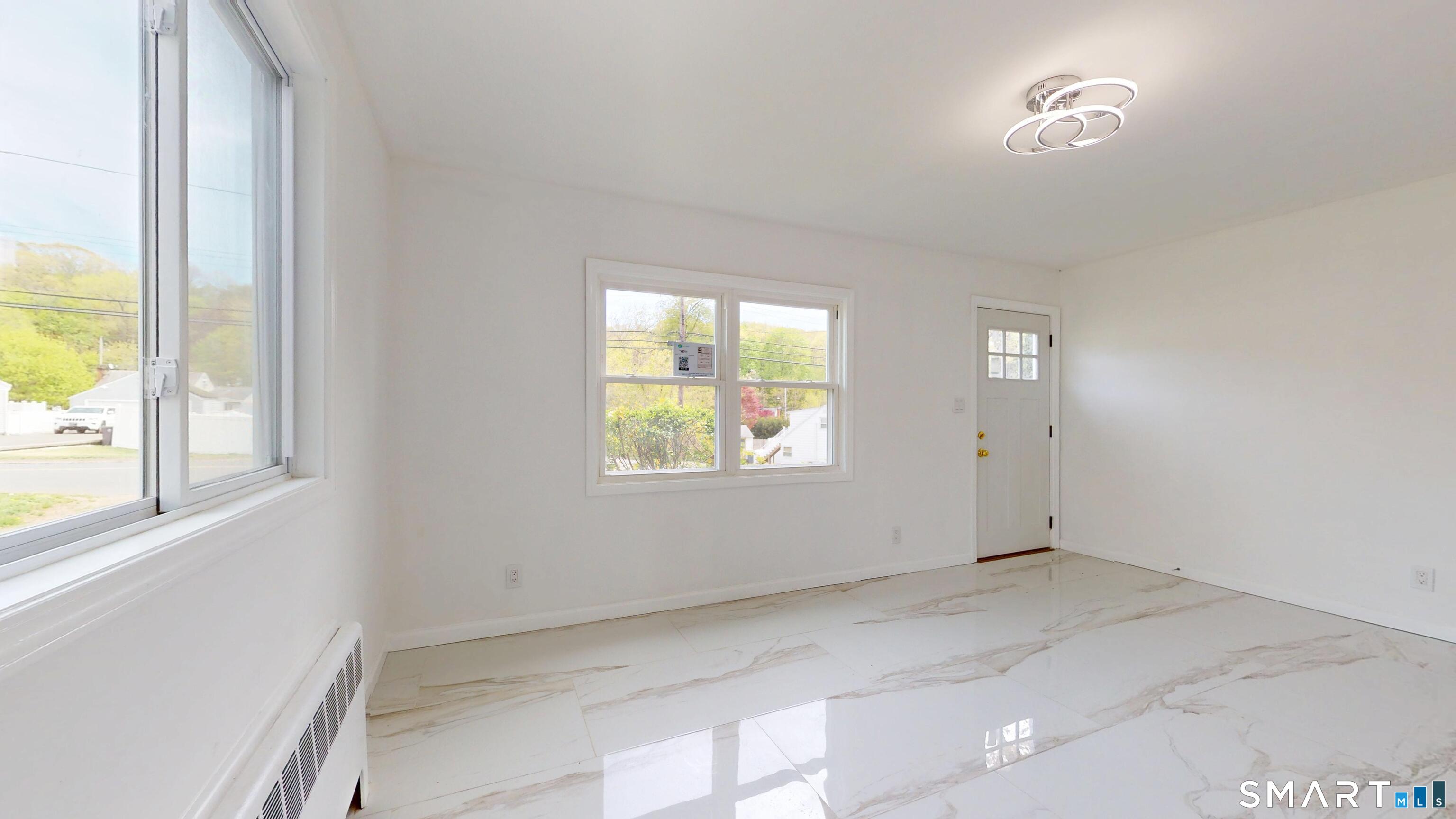 52 Glen Haven Road New Haven, CT 06513 - Photo 8 of 38