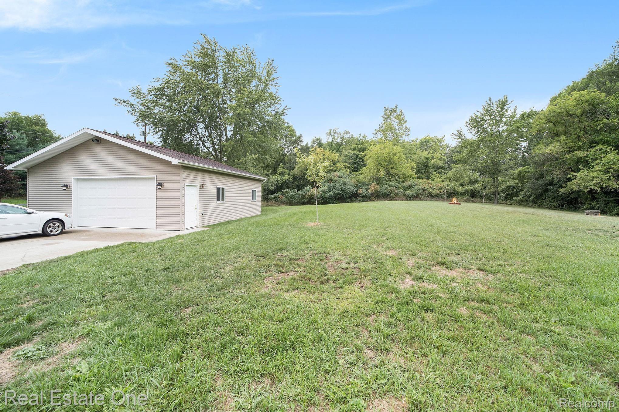 3900 Rohr Road Lake Orion, MI 48359 - Photo 5 of 25 017A7899.jpg