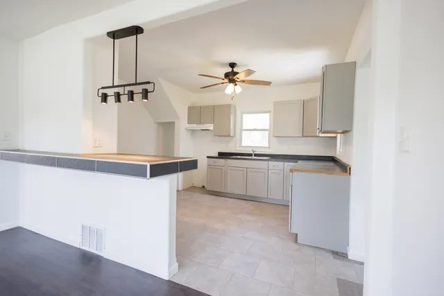 $225,000 | 382 South Elm Avenue, Kankakee, IL 60901