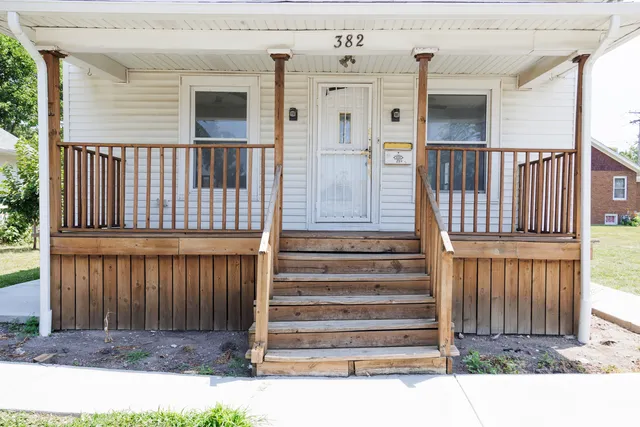 $225,000 | 382 South Elm Avenue, Kankakee, IL 60901
